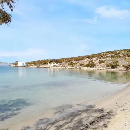 Charming House In Paros, 90 M² With Shared Pool Dom wakacyjny