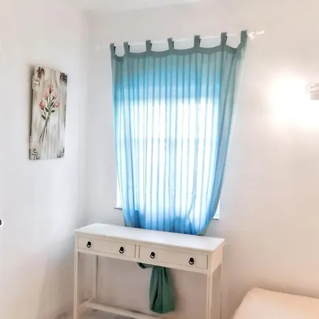 Dom wakacyjny Charming House In Paros, 90 M² With Shared Pool *