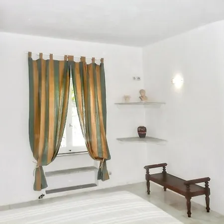 Charming House In Paros, 90 M² With Shared Pool Hébergement de vacances *