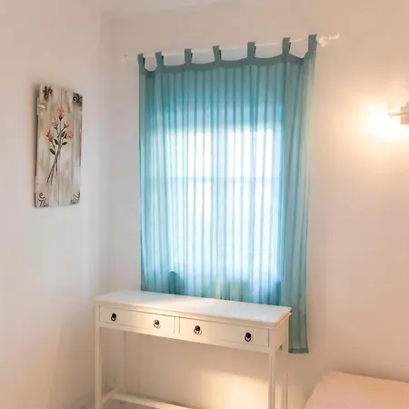 Charming House In Paros, 90 M² With Shared Pool Holiday home